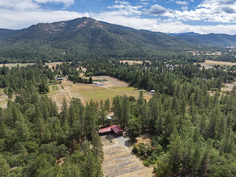 520 Tetherow Road Williams, OR 97544 - Photo 42 of 44 30