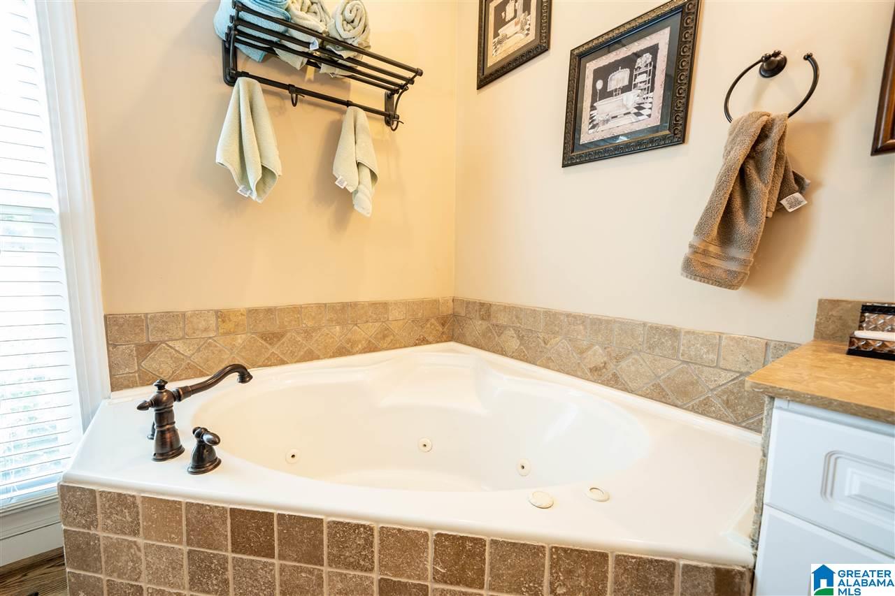 464 Russet Hl Road Birmingham, AL 35244 - Photo 15 of 36