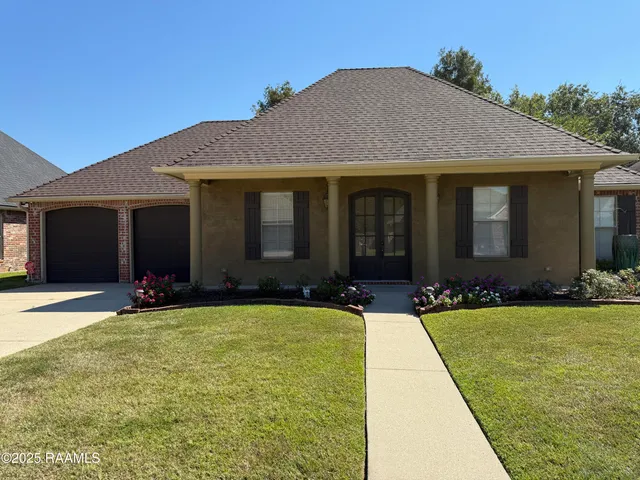 $2,850 | 103 Lakeshore Drive, Youngsville, LA 70592