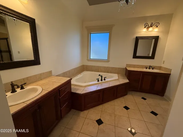 $2,700 | 103 Lakeshore Drive, Youngsville, LA 70592