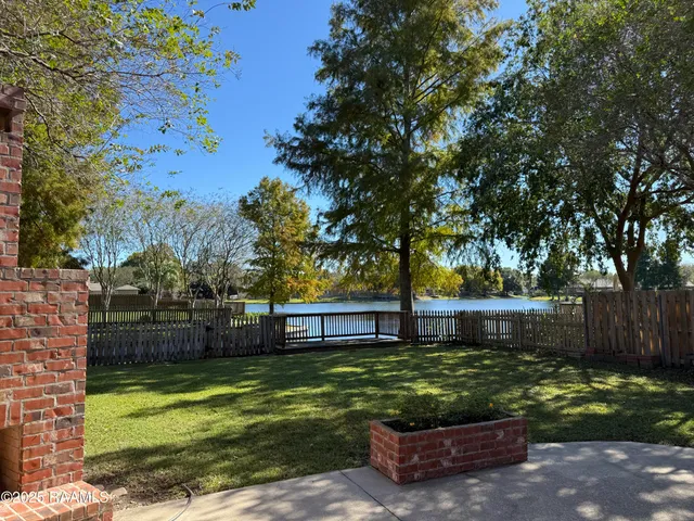 $2,850 | 103 Lakeshore Drive, Youngsville, LA 70592