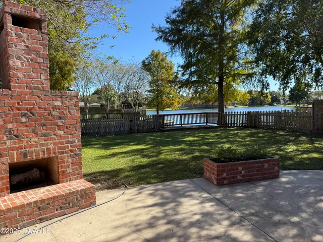 $2,850 | 103 Lakeshore Drive, Youngsville, LA 70592