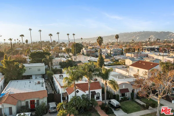 $4,500 | 623 North Poinsettia Place, Los Angeles, CA 90036