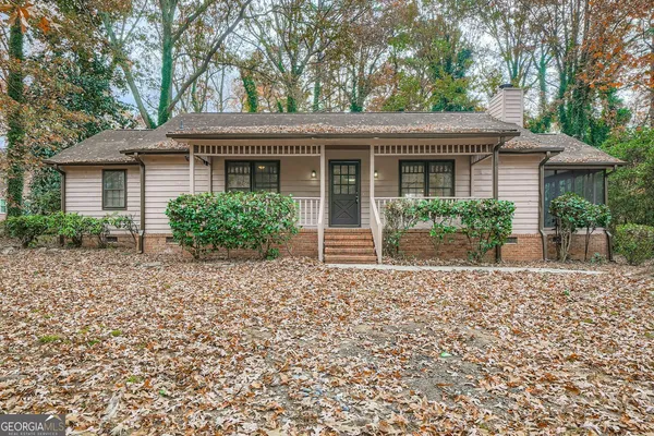 $1,900 | 2932 Marsh Lane Southwest, Stone Mountain, GA 30087