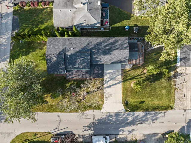 $725,000 | 3931 Liberty Boulevard, Westmont, IL 60559