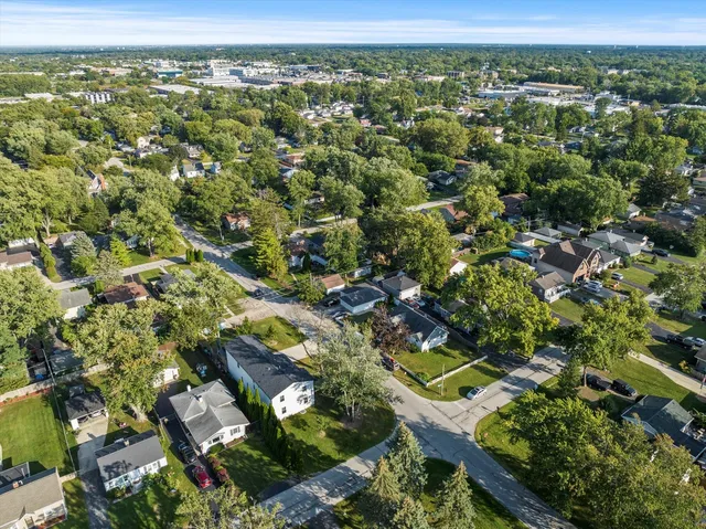 $725,000 | 3931 Liberty Boulevard, Westmont, IL 60559