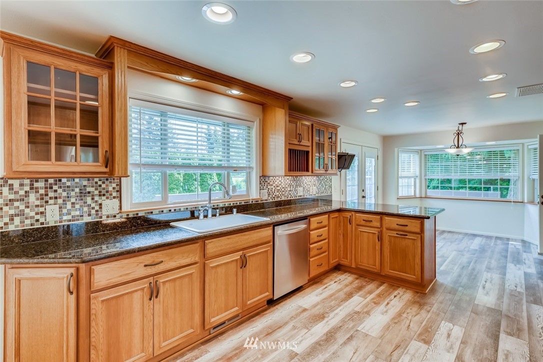 12031 Southeast 184th Street Renton, WA 98058 - Photo 7 of 29 Gallery Image 7