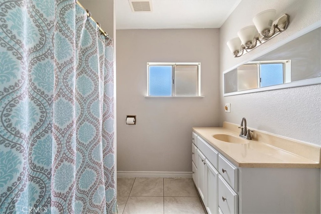 20548 Neuralia Road California City, CA 93505 - Photo 33 of 49