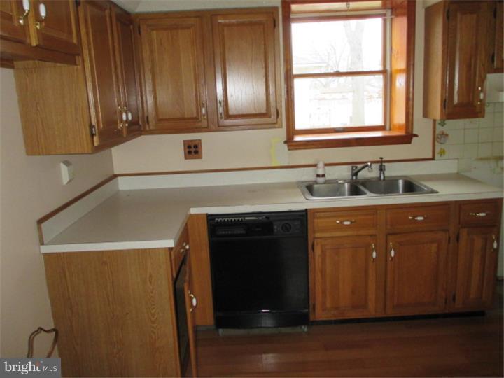 705 Bridgeboro Street Riverside, NJ 08075 - Photo 9 of 22