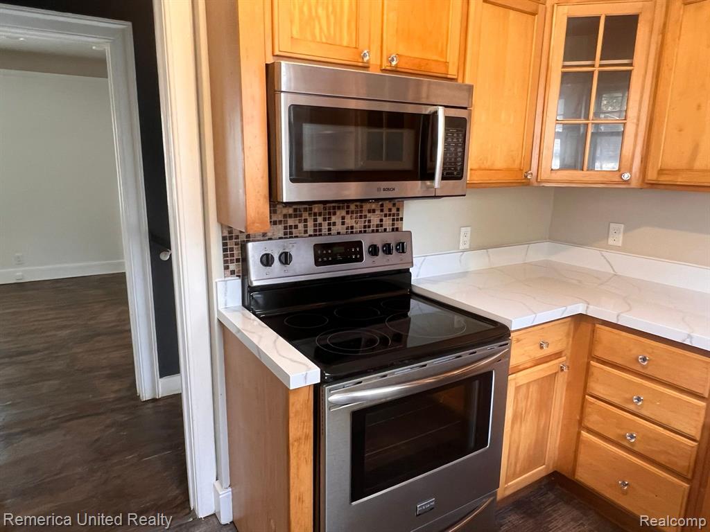 146 Chippewa Road Pontiac, MI 48341 - Photo 13 of 36