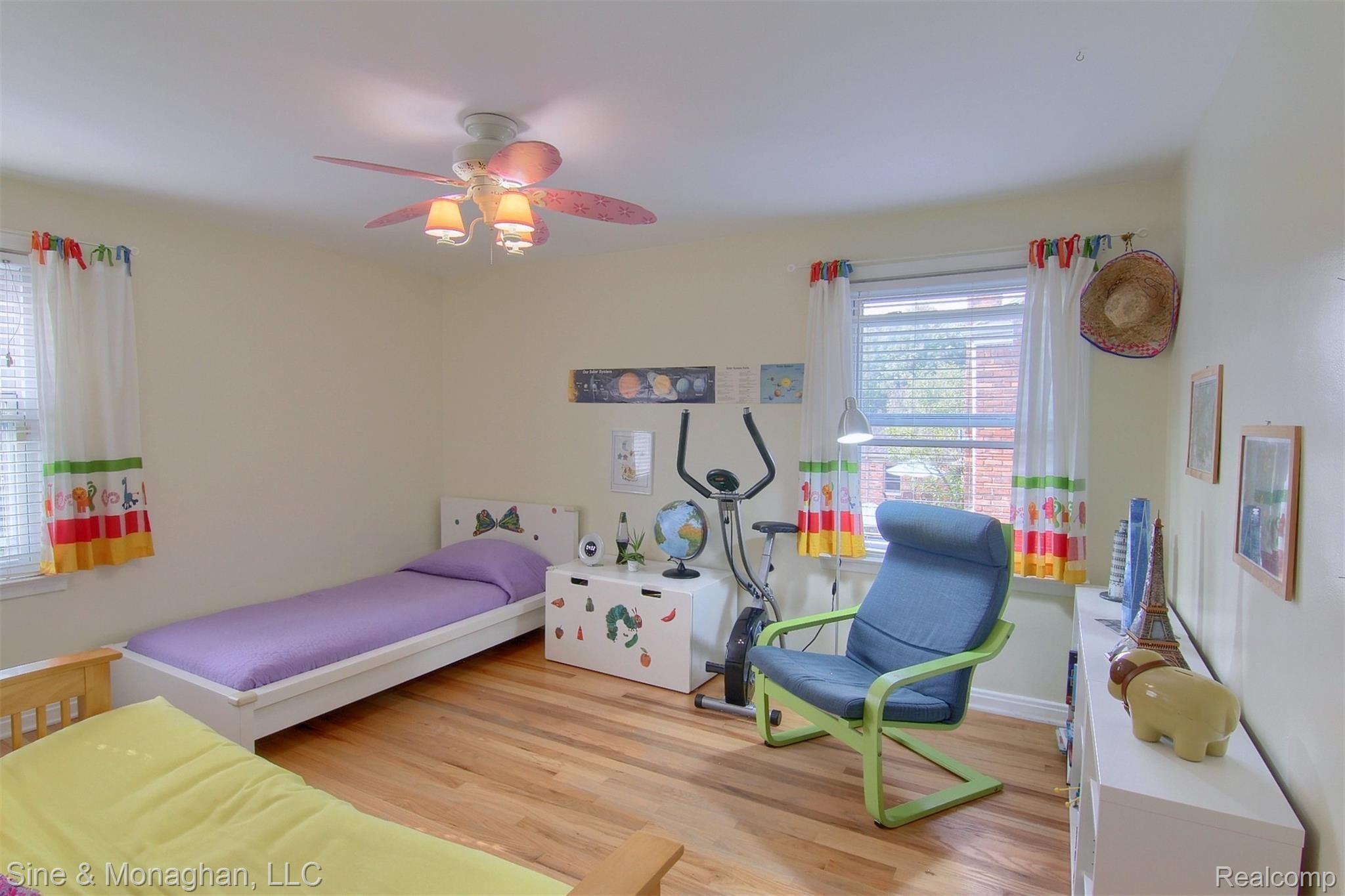 1373 Cadieux Road Grosse Pointe, MI 48230 - Photo 16 of 29 16-3rd Bedroom.jpg