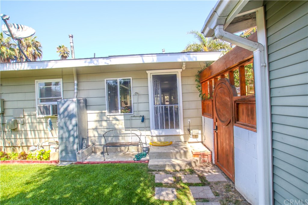 220 Avenue A Redondo Beach, CA 90277 - Photo 2 of 37