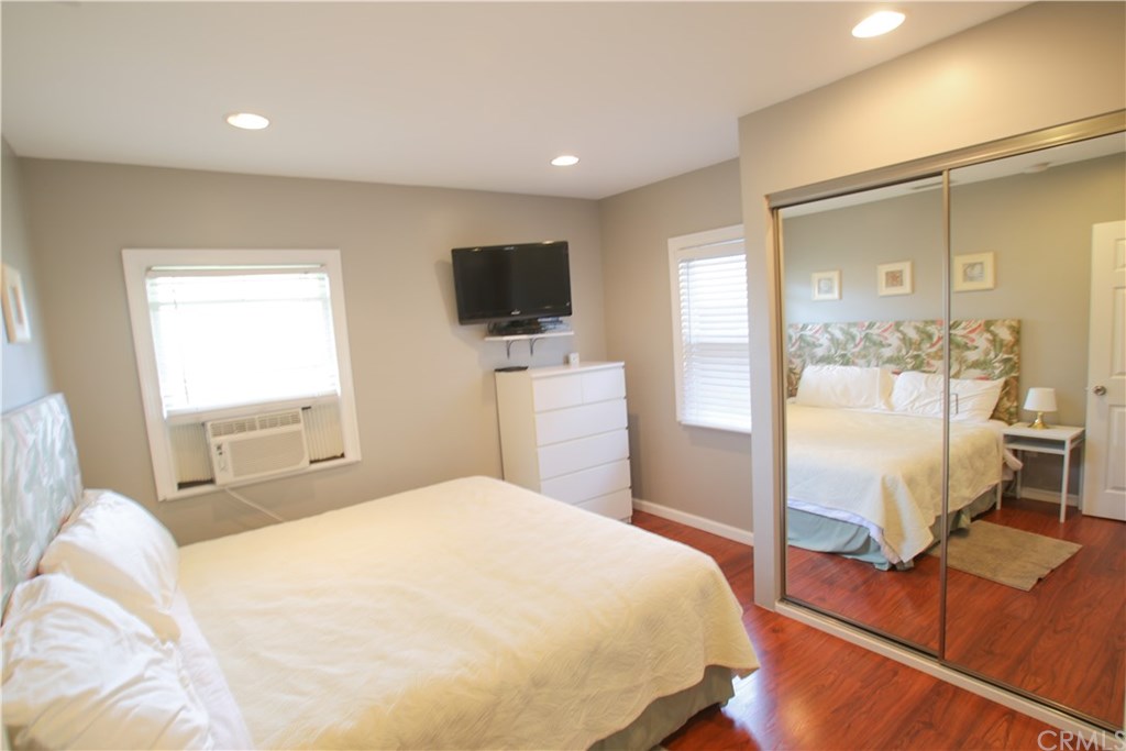 220 Avenue A Redondo Beach, CA 90277 - Photo 13 of 37