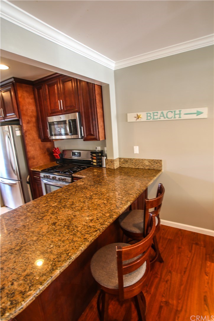 220 Avenue A Redondo Beach, CA 90277 - Photo 3 of 37