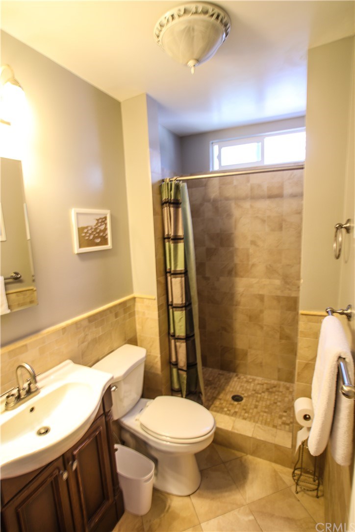 220 Avenue A Redondo Beach, CA 90277 - Photo 25 of 37