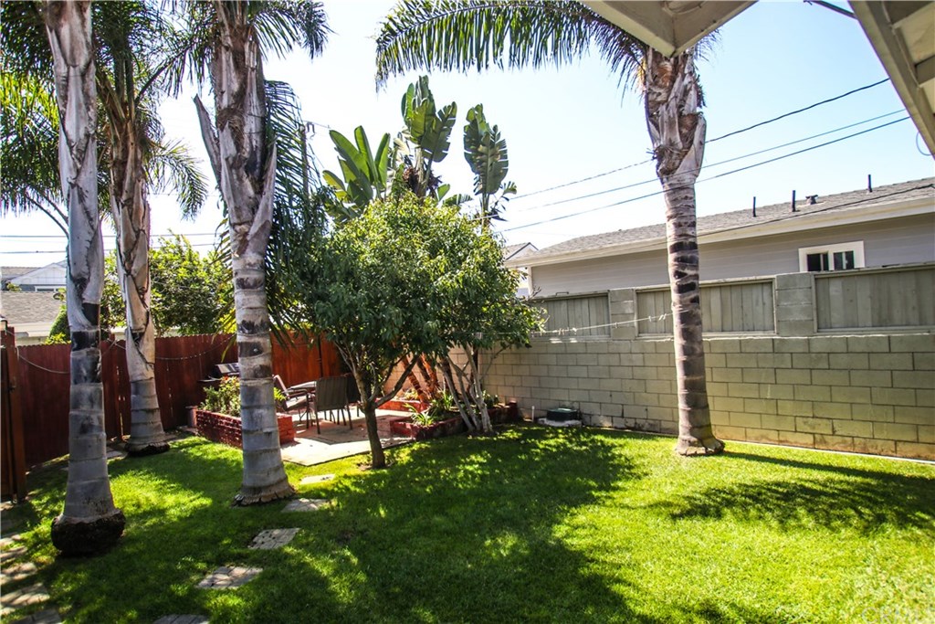 220 Avenue A Redondo Beach, CA 90277 - Photo 35 of 37