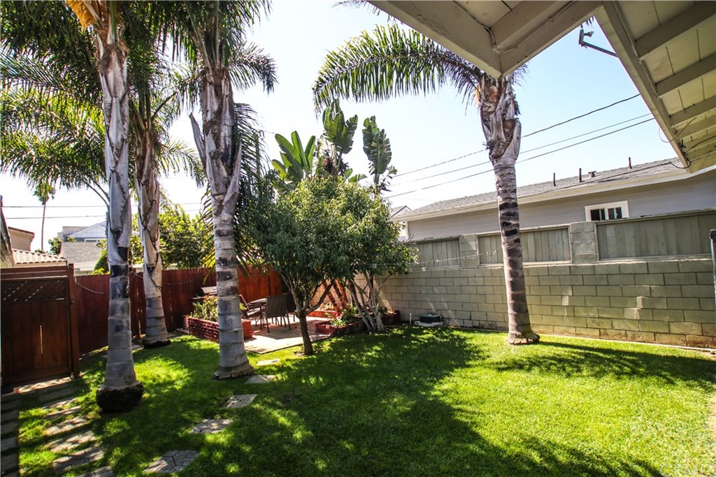 220 Avenue A Redondo Beach, CA 90277 - Photo 37 of 37