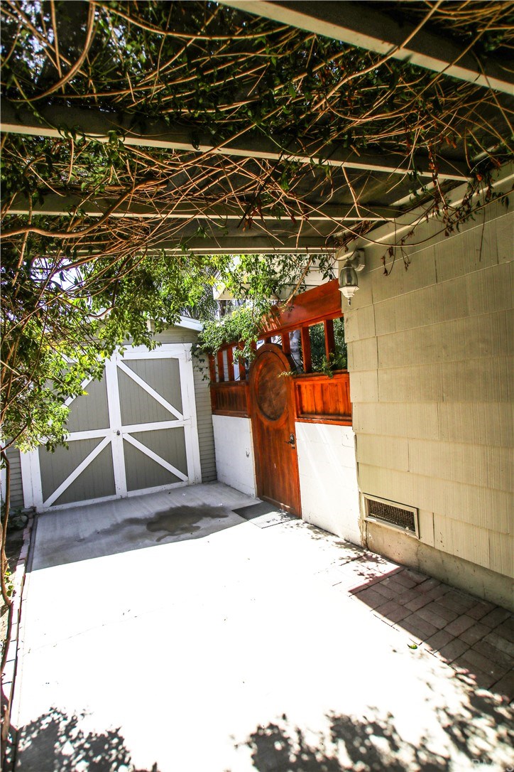 220 Avenue A Redondo Beach, CA 90277 - Photo 8 of 37