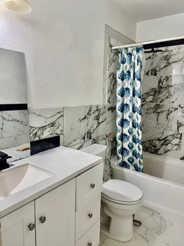 $179,900 | 1920 East Edgewood Drive, Unit O1, Lakeland, FL 33803