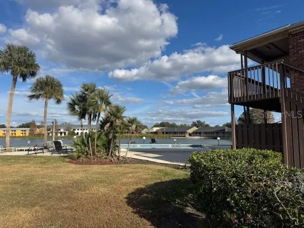 $179,900 | 1920 East Edgewood Drive, Unit O1, Lakeland, FL 33803