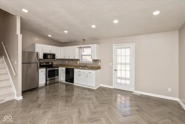 $189,900 | 3516 Winchester Drive, Indianapolis, IN 46227