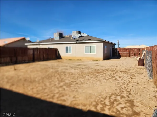 $1,575 | 8536 Aspen A Avenue, Unit A, California City, CA 93505