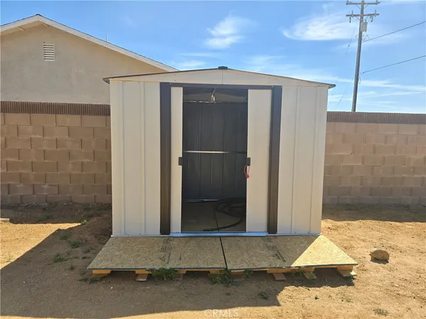 $1,575 | 8536 Aspen A Avenue, Unit A, California City, CA 93505