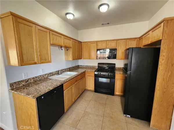 $1,575 | 8536 Aspen A Avenue, Unit A, California City, CA 93505