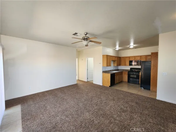 $1,575 | 8536 Aspen A Avenue, Unit A, California City, CA 93505