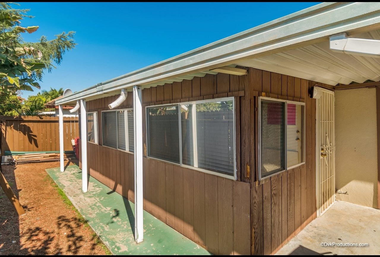 105 Foxdale Place Escondido, CA 92027 - Photo 7 of 7