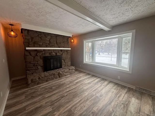 $249,900 | 3725 Hazelhurst Drive, Fort Wayne, IN 46804