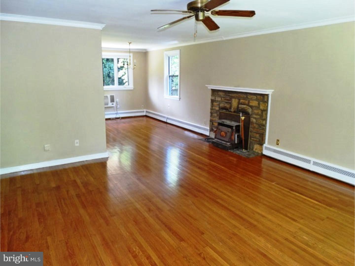 8351 Cedar Road Elkins Park, PA 19027 - Photo 6 of 25 Living Room