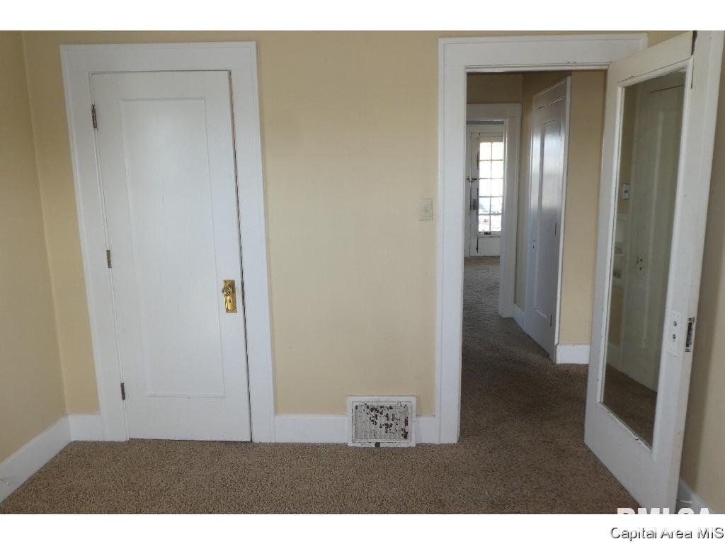 249 North Illinois Street Springfield, IL 62702 - Photo 7 of 15