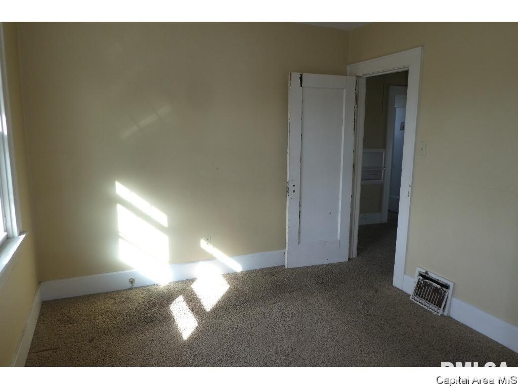 249 North Illinois Street Springfield, IL 62702 - Photo 9 of 15