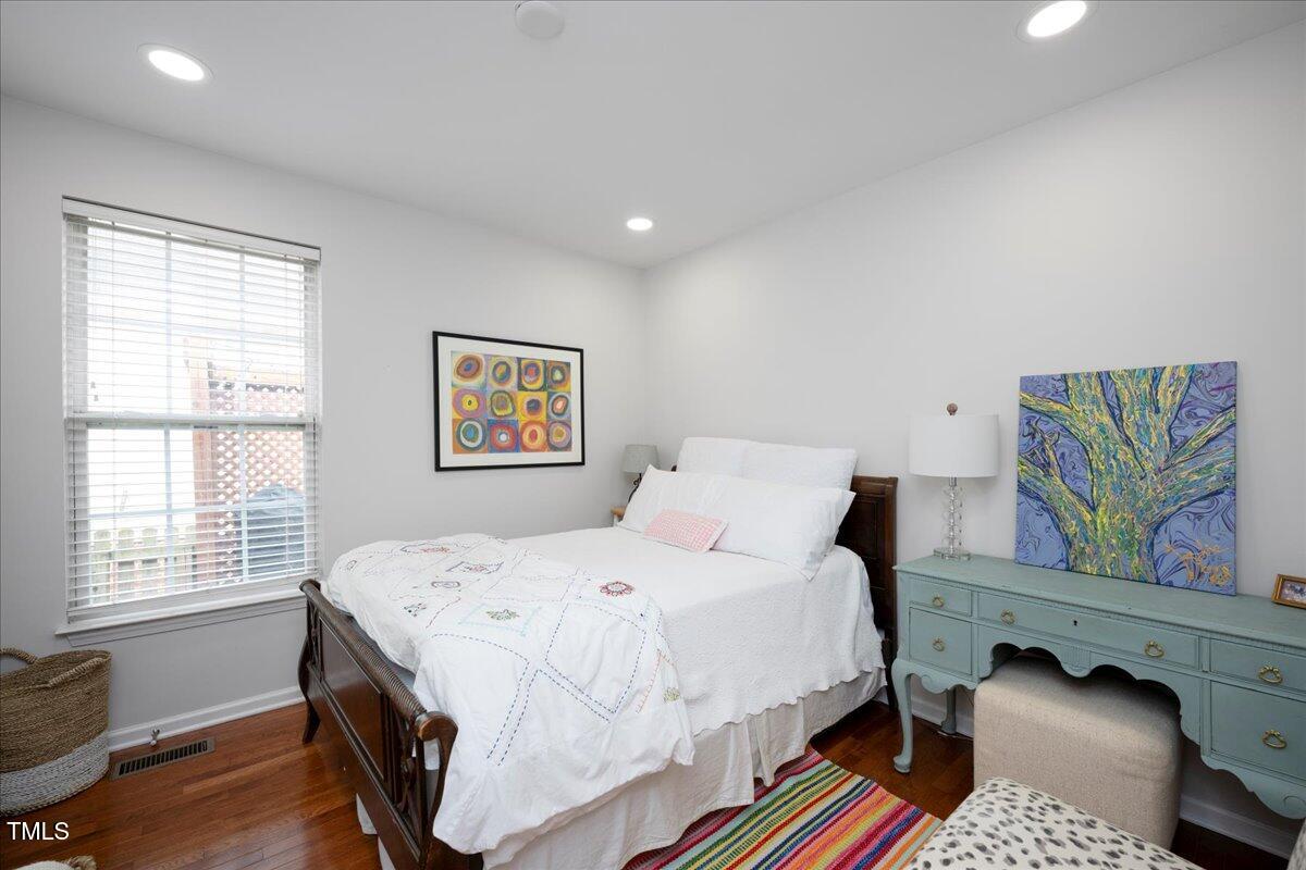 528 Moseley Lane Raleigh, NC 27601 - Photo 14 of 21 15-13