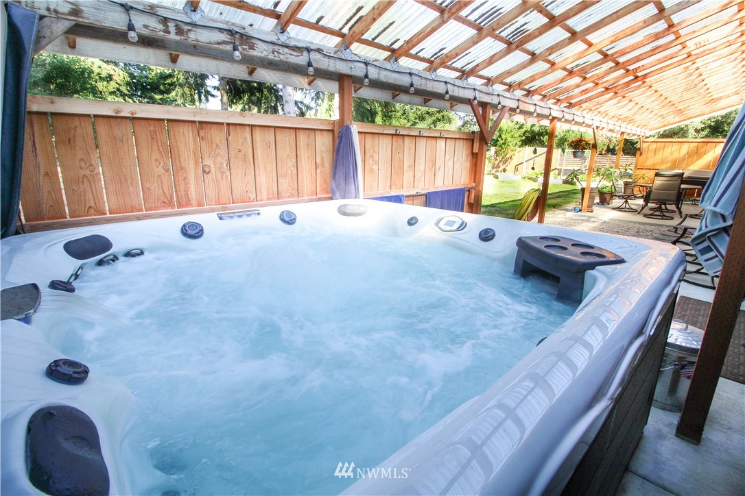 5432 188th Avenue Southwest Rochester, WA 98579 - Photo 23 of 31 a view of barbeque area with tub