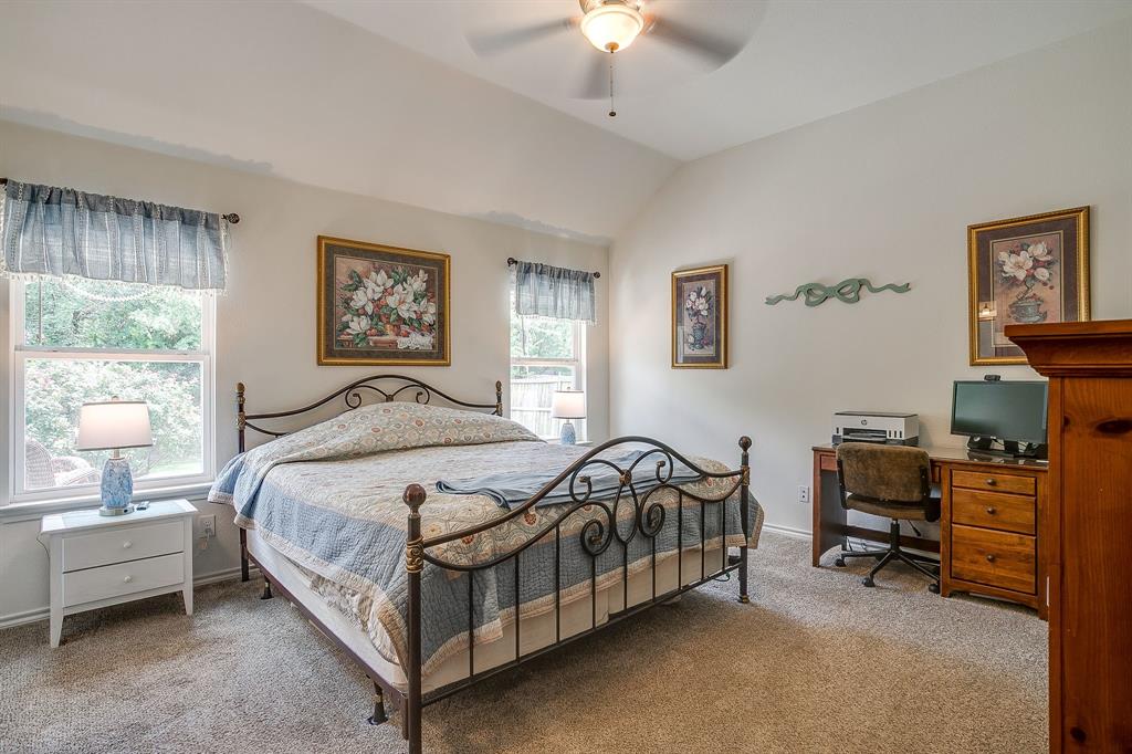 216 Lovers Path Drive Springtown, TX 76082 - Photo 11 of 31