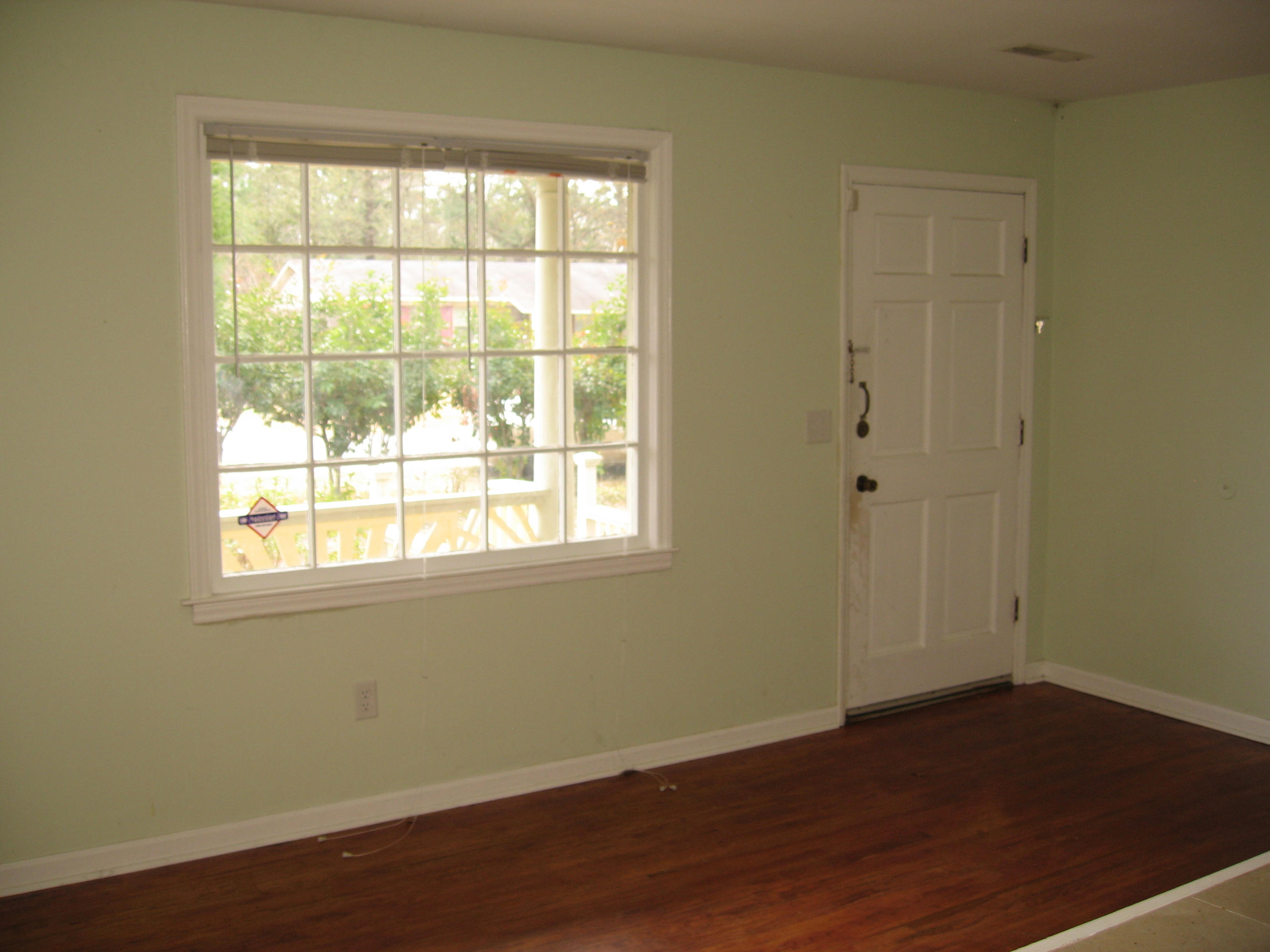 801 Hoss Road Charleston, SC 29414 - Photo 6 of 20 6 family room
