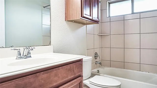 $2,300 | 16938 Wedgeside Park, Cypress, TX 77429