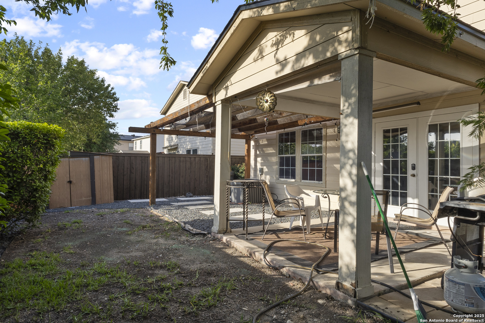 707 Ridingate Farm San Antonio, TX 78228 - Photo 29 of 30 a house view with a sitting space