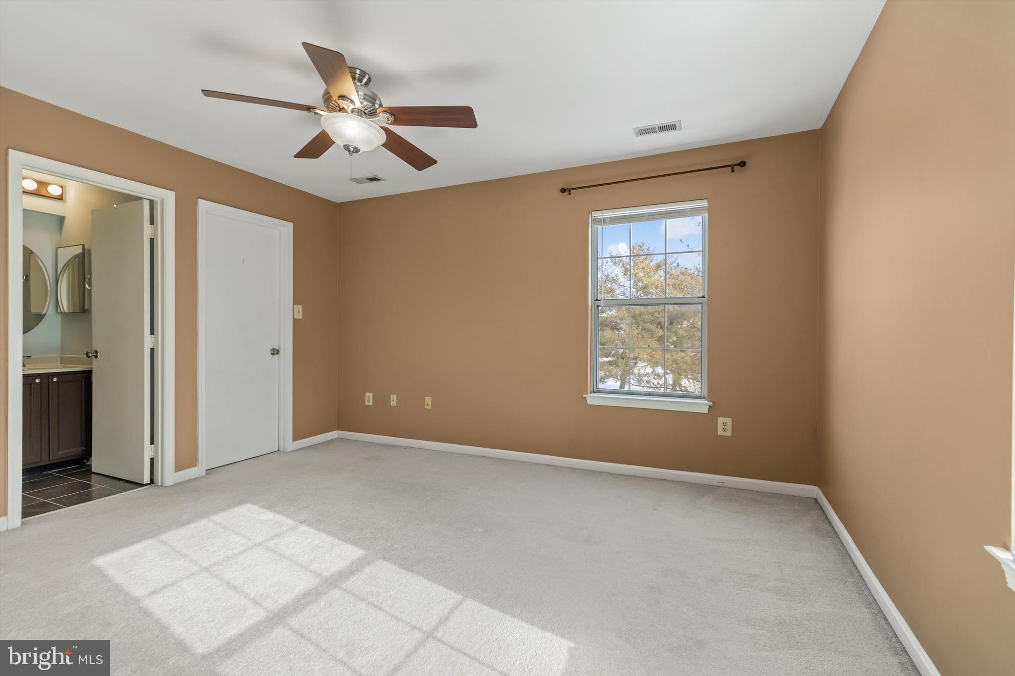 6733 Killdeer Court Frederick, MD 21703 - Photo 14 of 33 Primary BR features Walk-in Closet