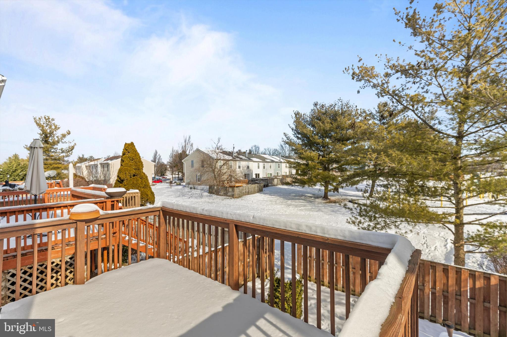 6733 Killdeer Court Frederick, MD 21703 - Photo 27 of 33 Rear Deck!