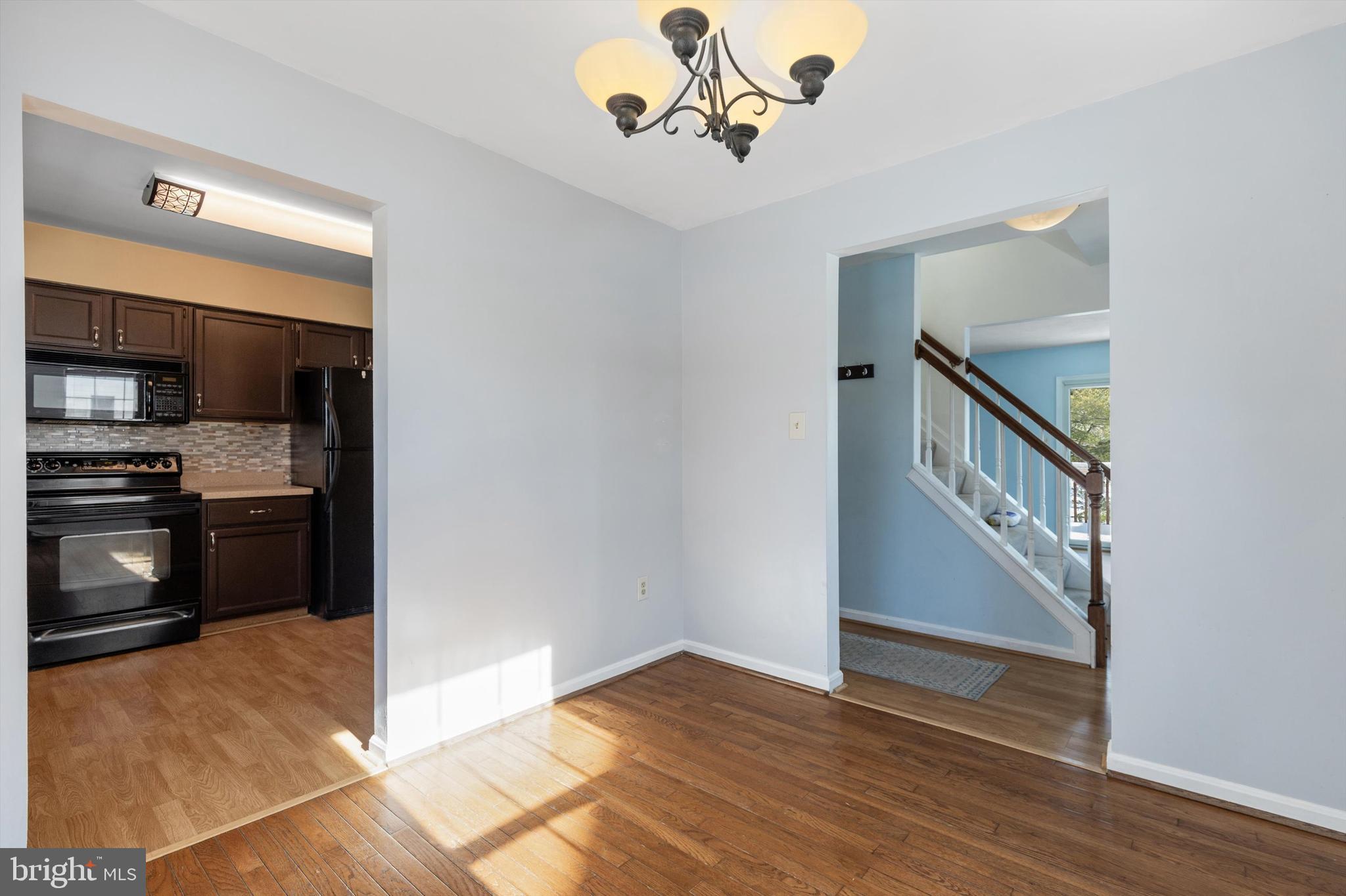 6733 Killdeer Court Frederick, MD 21703 - Photo 6 of 33 Hardwood flrs in Dining Rm