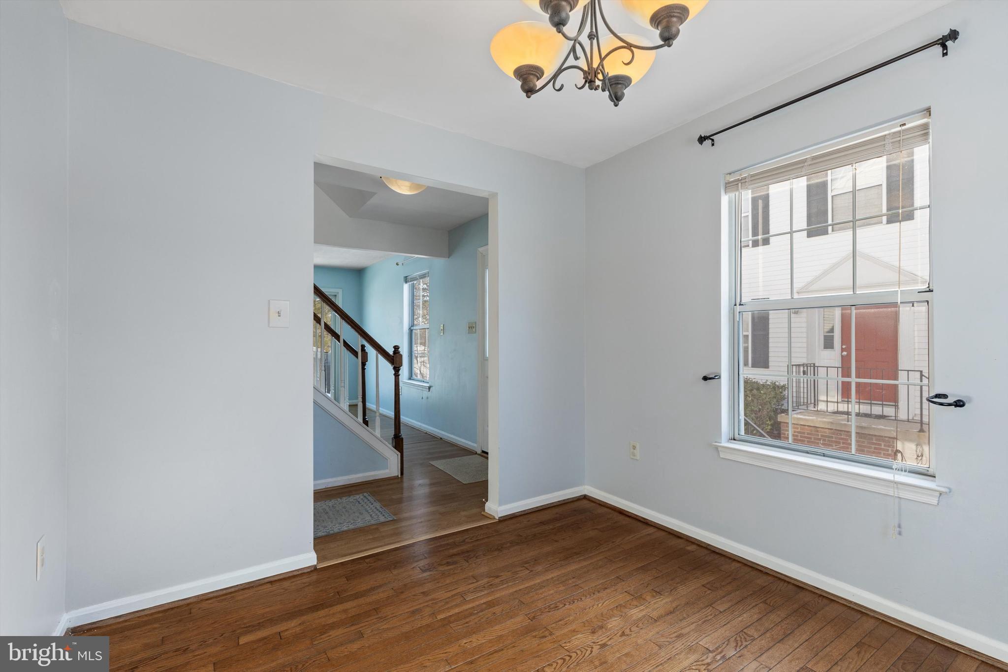 6733 Killdeer Court Frederick, MD 21703 - Photo 8 of 33 Dining Rm adj to entry foyer