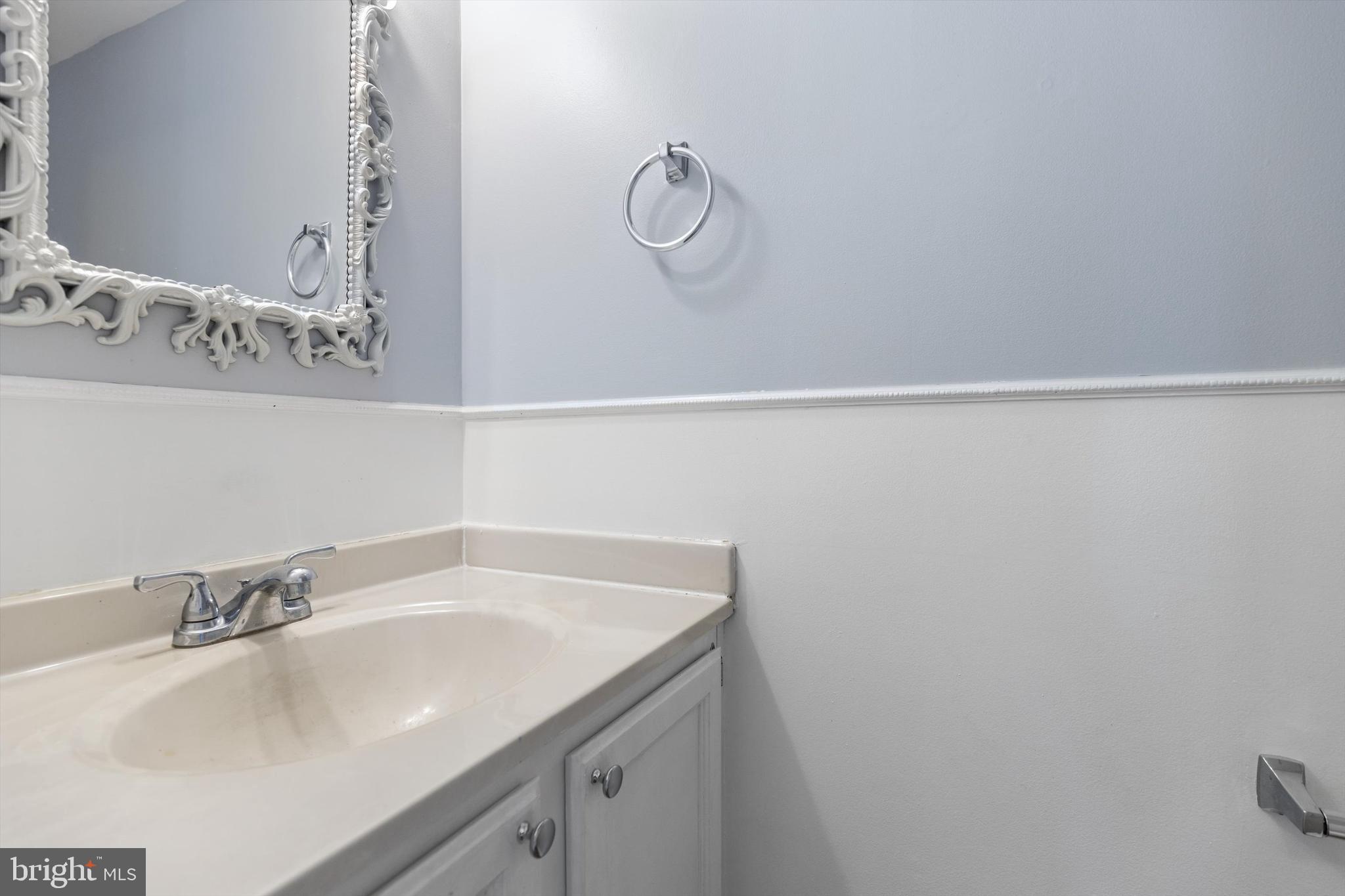 6733 Killdeer Court Frederick, MD 21703 - Photo 9 of 33 Main level powder rm off kitchen