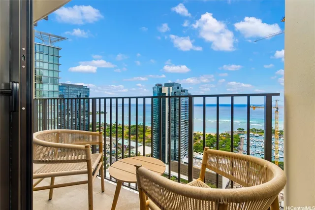 $4,000 | 987 Queen Street, Unit 3500, Honolulu, HI 96814