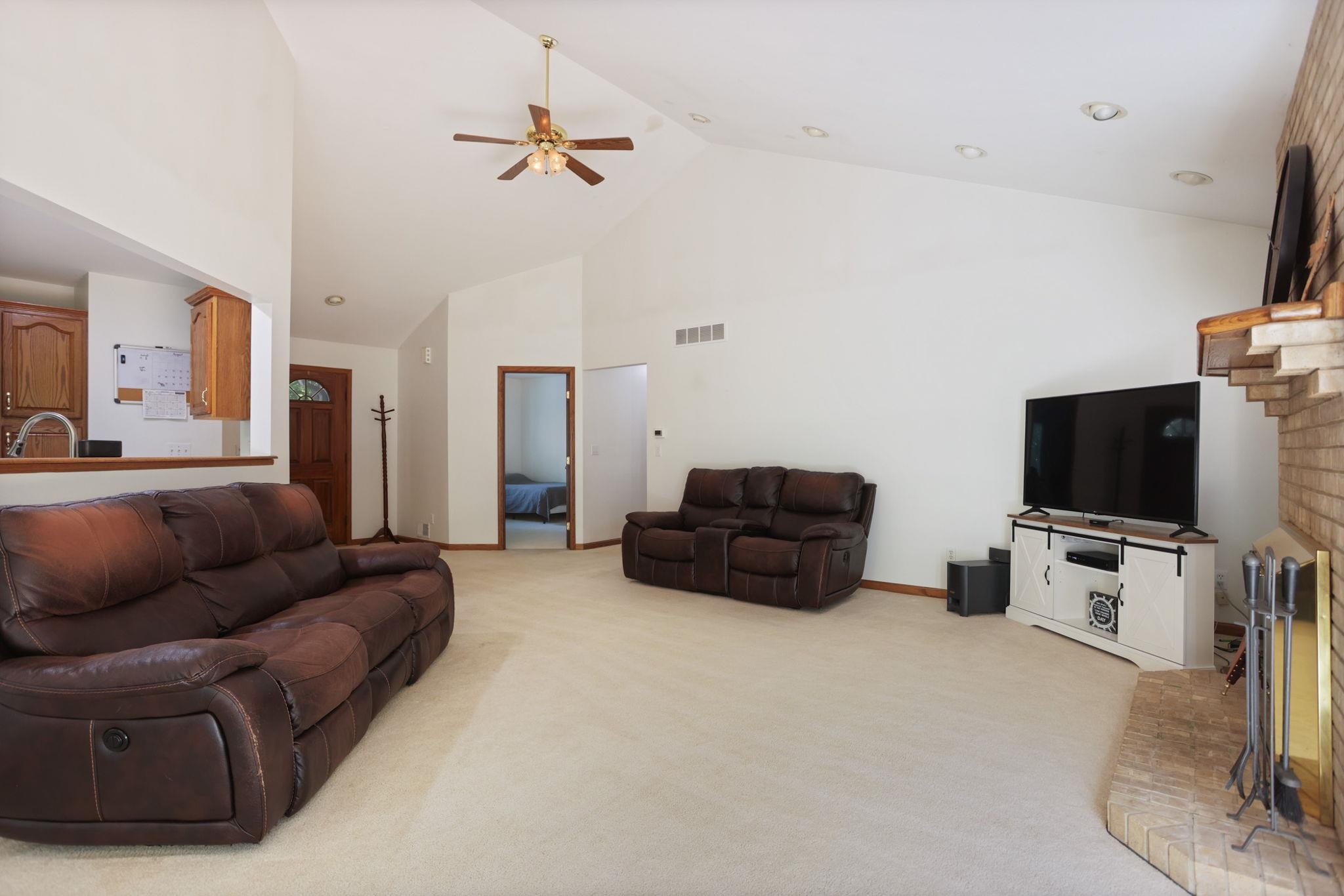 1287 West Willard Road Birch Run, MI 48415 - Photo 15 of 64 50185081-bfdb4669-5fcb-4c8b-b97e-cb48941ec19b.JPG