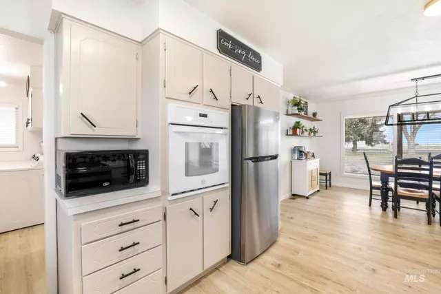 $535,000 | 4095 North 2300 E Road, Filer, ID 83328