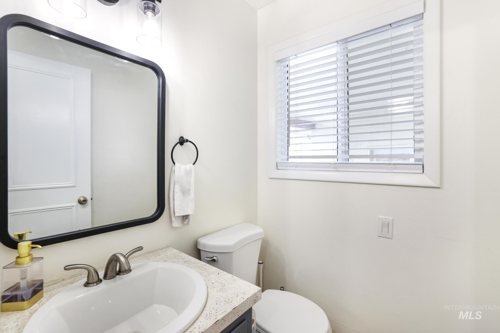 4095 North 2300 E Road Filer, ID 83328 - Photo 16 of 36