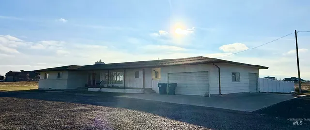 $535,000 | 4095 North 2300 E Road, Filer, ID 83328